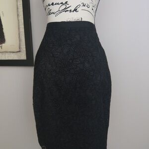 New York & Company lace skirt, Size 4, NWT